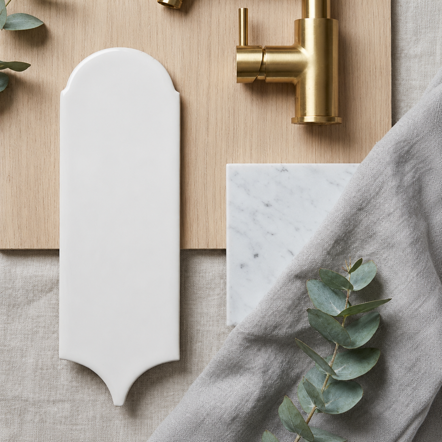 Tarkine Gloss White Feather Tile